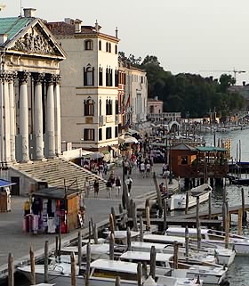 antiche figure hotel in venice
