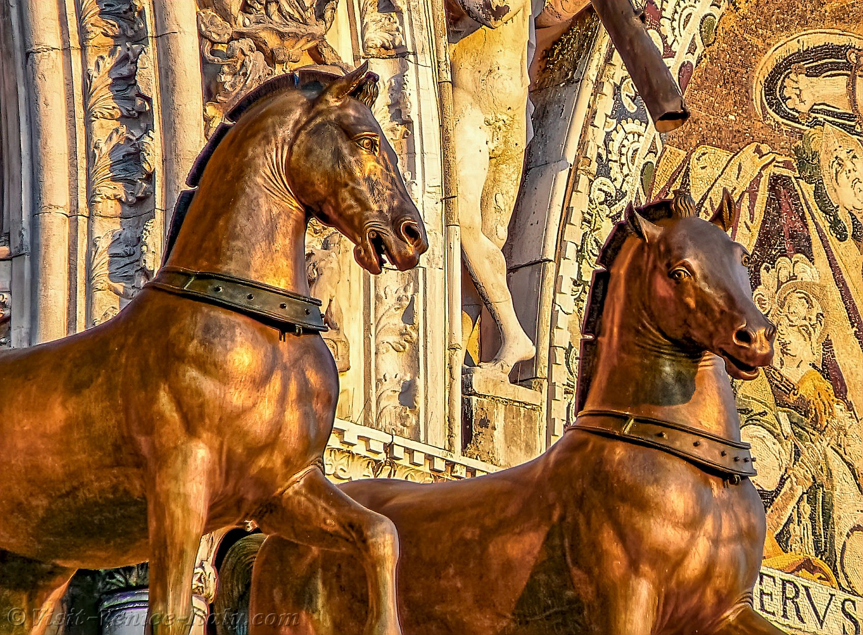 large horse sculpture